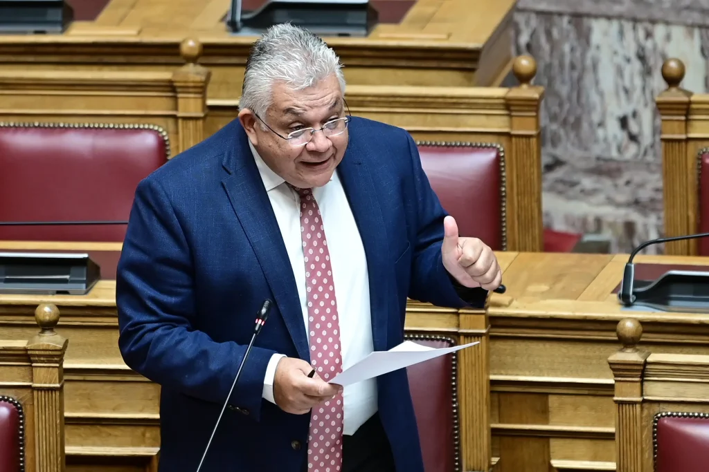 Ισοτιμία πτυχίων ΤΕΙ: Γιατί καθυστερεί η ρύθμιση – Τι είπε ο Παπαϊωάννου στη Βουλή