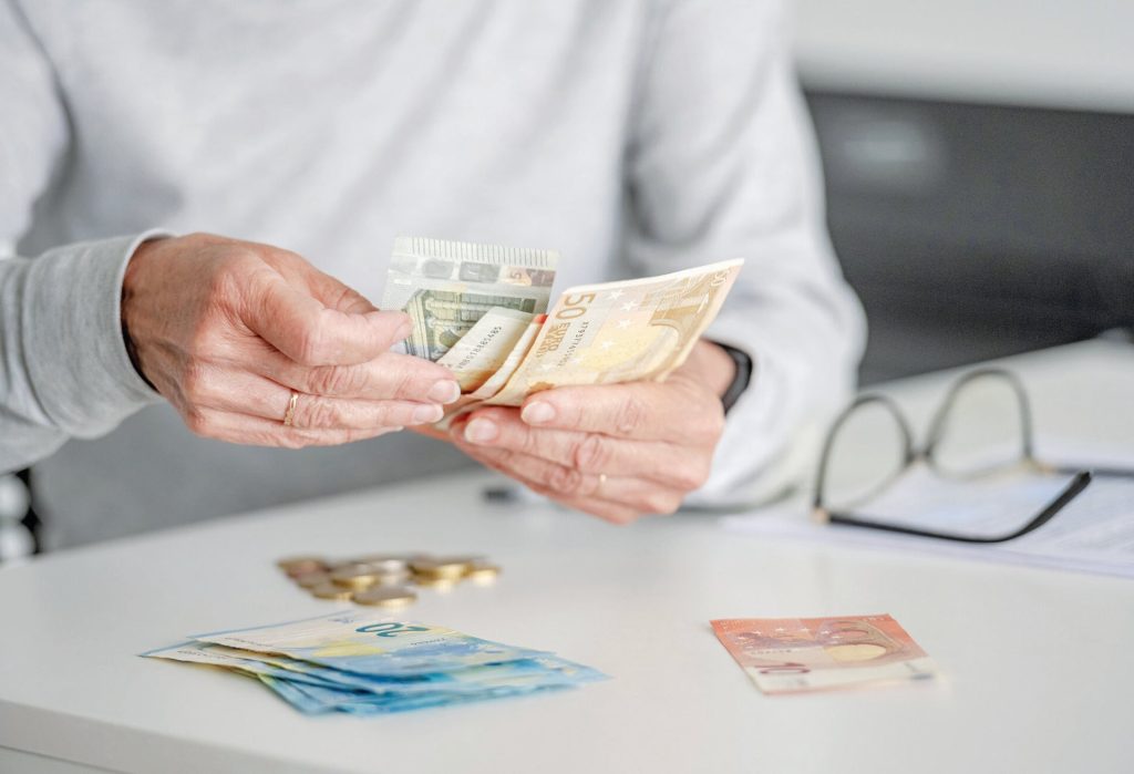 Έρχονται πιο γρήγορα οι επικουρικές συντάξεις – Τι αλλάζει τώρα για χιλιάδες ασφαλισμένους
