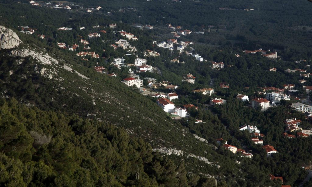 Πώς χιλιάδες οικόπεδα δηλώνονται δασικά από το Δημόσιο – Τι πρέπει να κάνουν οι ιδιοκτήτες