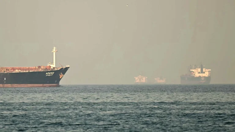 Κικίλιας: 10 ελληνικά πλοία στον Περσικό Κόλπο με 85 Έλληνες ναυτικούς