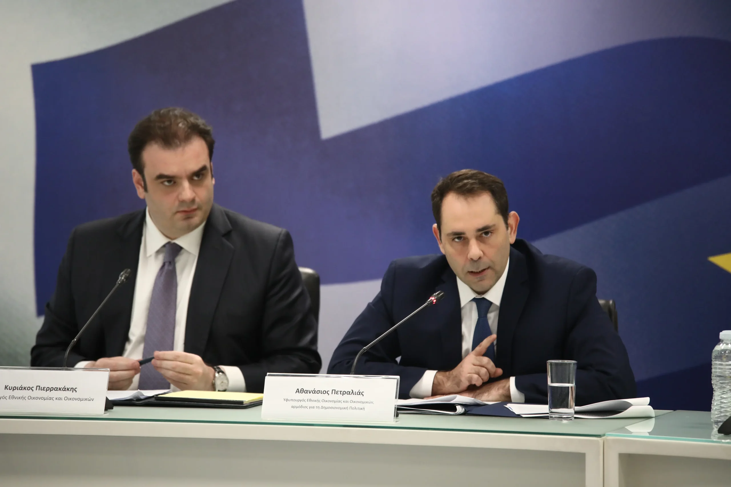 Υπ. Οικονομικών: Όλα τα μέτρα για fuel pass, diesel, ακτοπλοϊκά