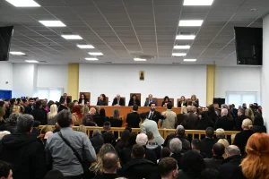 Δίκη για τα Τέμπη: Το τραγικό διαδικαστικό σε αριθμούς