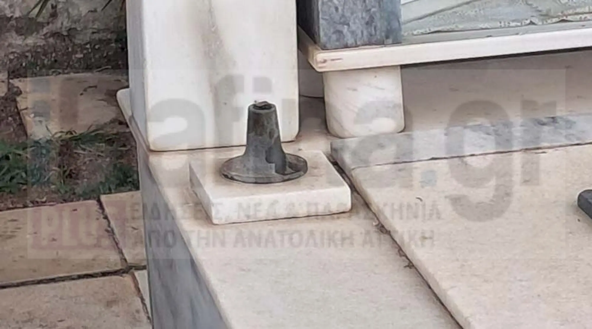 Ραφήνα: Βανδαλισμοί σε τάφους και κλοπές στο κοιμητήριο – Μηνύσεις κατά αγνώστων