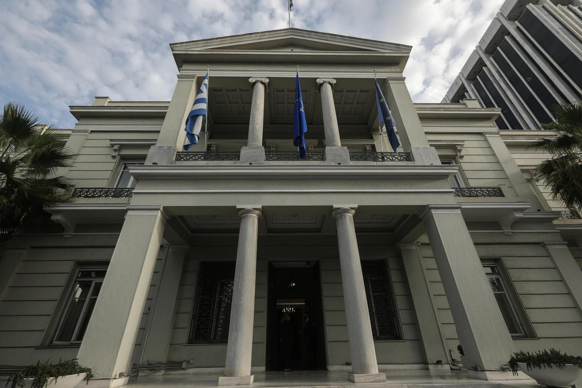 Σαφές μήνυμα του Ελληνικού ΥΠΕΞ στην Τουρκία για τα Patriot στην Κάρπαθο