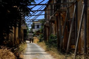 Ένταση στην Κύπρο: Αντιπαράθεση ΟΗΕ με ενόπλους Τουρκοκύπριους στη Νεκρή Ζώνη