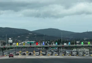 Πρωτομαγιά: Μαζική έξοδος εκδρομέων – Πίεση στα διόδια