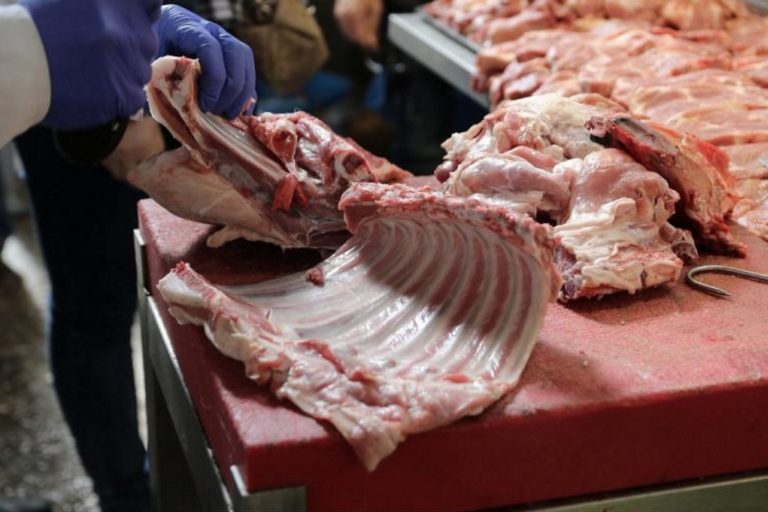 Κατασχέθηκαν 11 τόνοι ακατάλληλων κρεάτων πριν το Πάσχα