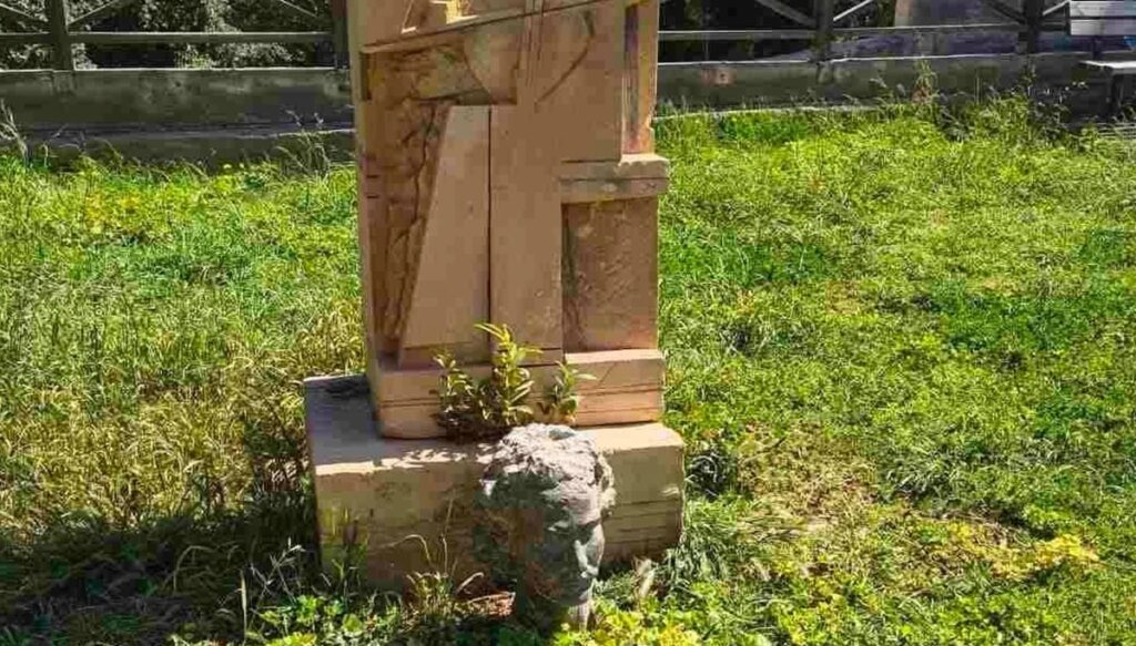 Βανδαλισμός στην προτομή του Νίκου Ξυλούρη στο Ηράκλειο