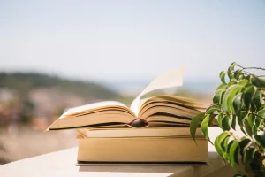 «Πράσσειν άλογα»: Τι πραγματικά σημαίνει και γιατί το λέμε λάθος