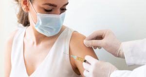 Νέο εμβόλιο για πιθανή μελλοντική πανδημία –  Τι φοβούνται οι επιστήμονες