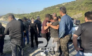 Σπαρακτικές στιγμές στο σημείο που βρέθηκε η 43χρονη: Λύγισαν τα παιδιά της