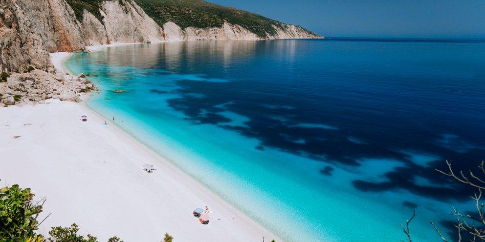 «Άγνωστη» ελληνική παραλία στις κορυφαίες του κόσμου