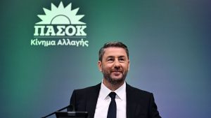 Δημοσκόπηση ξαναφέρνει το ΠΑΣΟΚ στην εξουσία