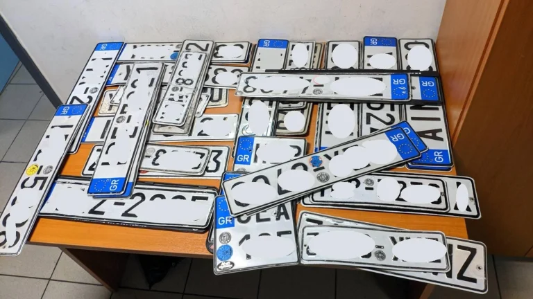 Ψηφιακά από σήμερα (1/4) η άρση ακινησίας οχημάτων