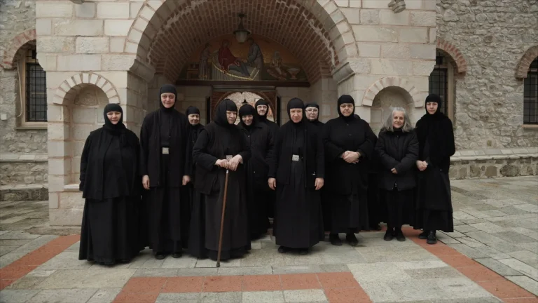 «Prime Time»: Τι θα δούμε απόψε στις 00:30 στον ΣΚΑΪ – Ο σύγχρονος μοναχισμός στις γυναικείες μονές