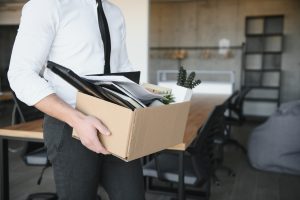 “Χορός” απολύσεων σε εταιρείες κολοσσούς- Περικοπές μέχρι και 10%