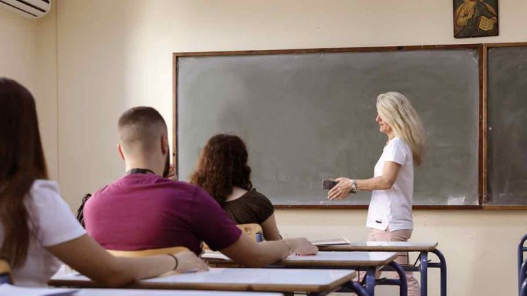 Έρευνα: Καλύτεροι οι μισθοί των εκπαιδευτικών στη Τουρκία από ότι στην Ελλάδα!