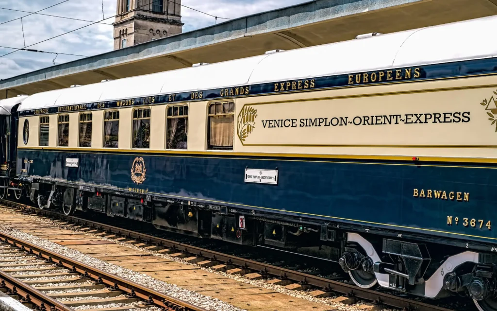 Orient Express: Επιστρέφει το πιο διάσημο τρένο στον κόσμο (pics) – Ξεκινά τα ταξίδια με εισιτήριο έως 46.000 ευρώ