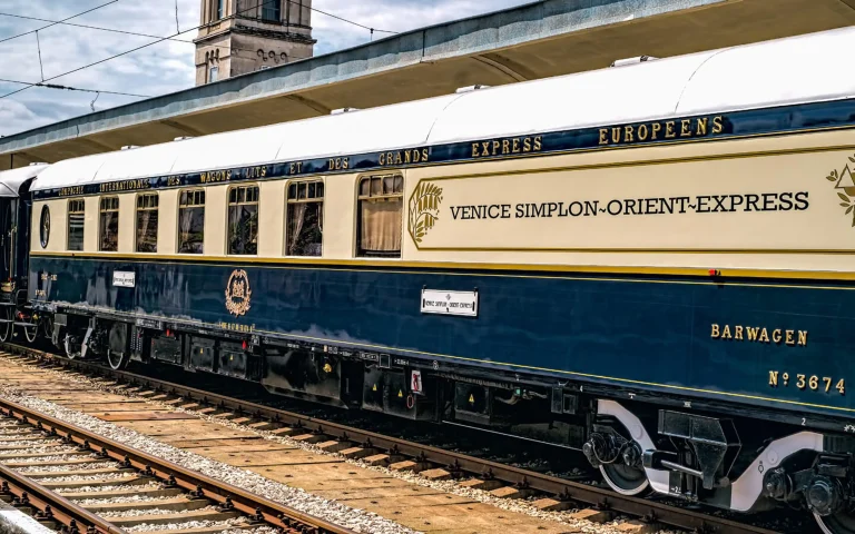 Orient Express: Επιστρέφει το πιο διάσημο τρένο στον κόσμο (pics) – Ξεκινά τα ταξίδια με εισιτήριο έως 46.000 ευρώ