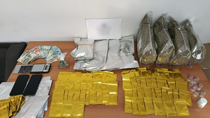 Σύλληψη 40χρονου με ποσότητες συνθετικής κάνναβης και αναβολικά