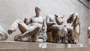 Σάλος με αρχαιολόγο για τα Γλυπτά του Παρθενώνα: «Τα Ελγίνεια ανήκουν στη Βρετανία»