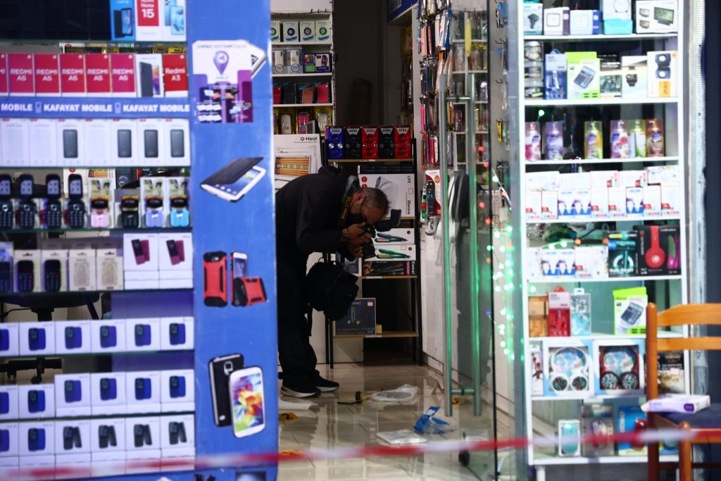 Πυροβολισμοί στα Πατήσια: Βίντεο από την καταδίωξη των δραστών
