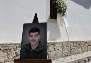 Ηράκλειο: Σε κλίμα οδύνης το τελευταίο αντίο στον 21χρονο