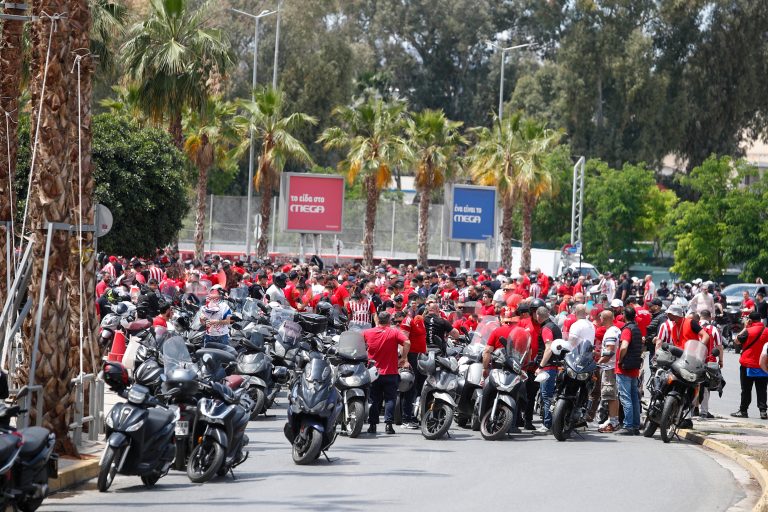 Ολυμπιακός – Φενέρ: Ξεκίνησε η κάθοδος των φιλάθλων για τον ημιτελικό – Δείτε εικόνες
