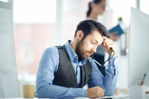 Νέα έρευνα ΙΝΕ ΓΣΕΕ: Γιατί όλο και περισσότεροι εργαζόμενοι σκέφτονται αλλαγή επαγγέλματος