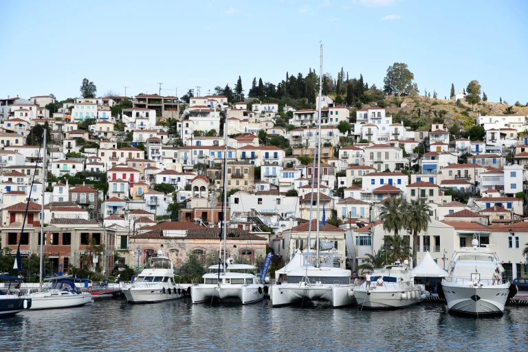 Θαλάσσιος τουρισμός: Τι αλλάζει με το «e-Ναυλοσύμφωνο»