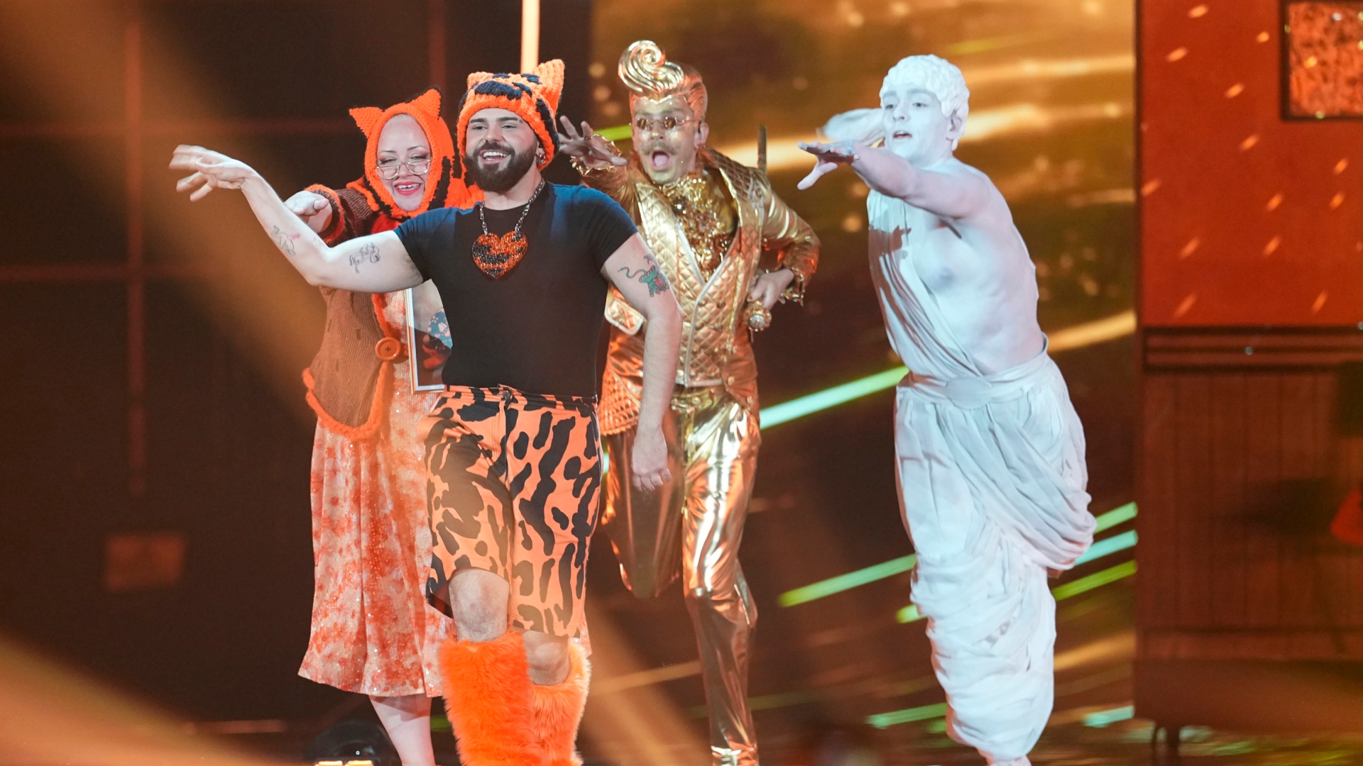 Eurovision 2026: Viral ο διερμηνέας που μπήκε στον ρυθμό του «Ferto» (Βίντεο)