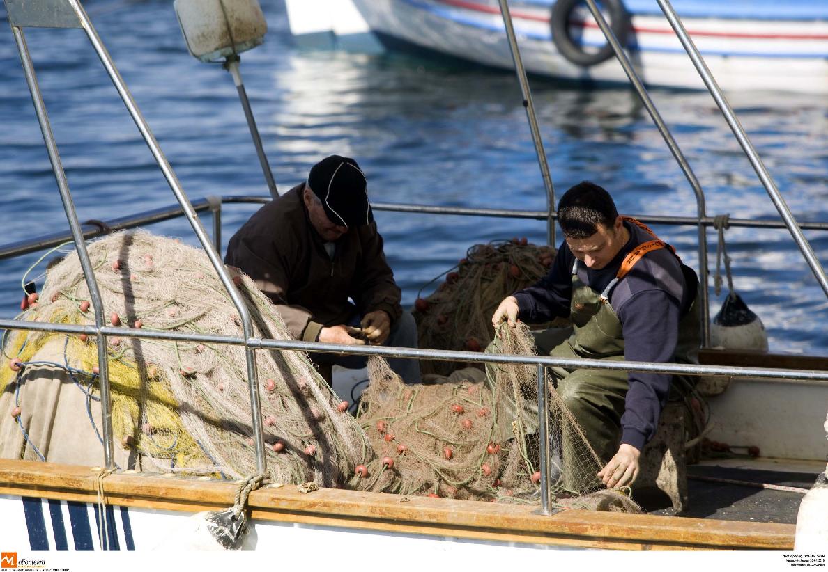 Τι αλλάζει για 12.000 αλιείς στη δασμοφορολογική ατέλεια