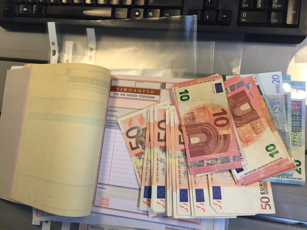 Ασφαλιστικό: Τι αλλάζει για όσους δουλεύουν με «μπλοκάκι»