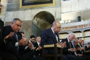 Ερντογάν: «Η λαχτάρα για κατάκτηση ζει ακόμη» – Οι δηλώσεις στην Αγιά Σοφιά