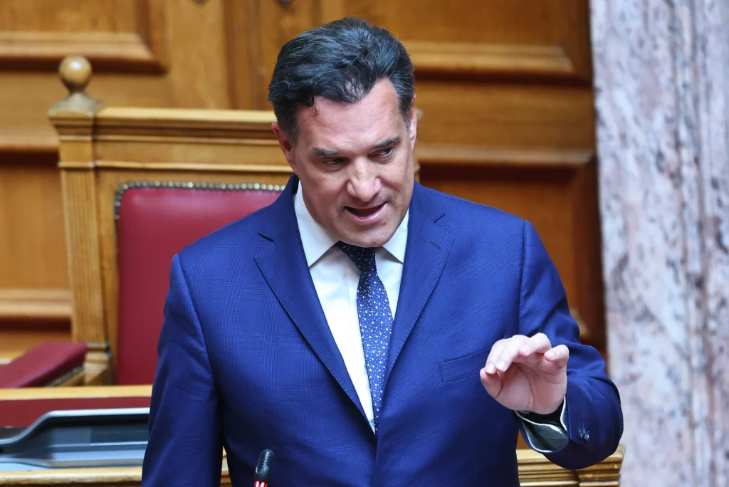 Γεωργιάδης: Παράταση για τις 1.131 θέσεις γιατρών – Τι είπε για ΕΣΥ, Νίκαια και Τέμπη