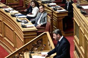 Σφοδρή κόντρα Γεωργιάδη – Ανδρουλάκη για ακίνητο και καταθέσεις: Το ΠΑΣΟΚ απειλεί με προσφυγή στη Δικαιοσύνη