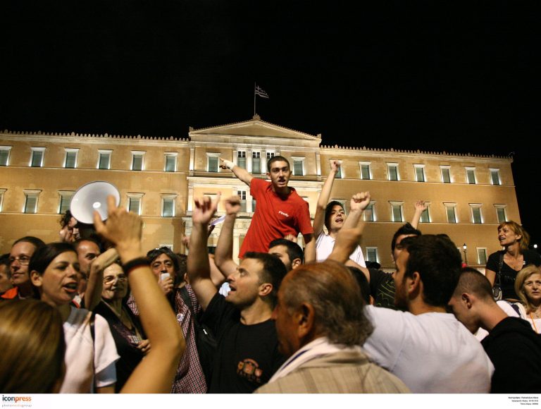 Η ημέρα που οι «Αγανακτισμένοι» κατέκλυσαν το Σύνταγμα