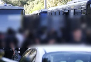 Ληστεία στην Τιθορέα: Απολογούνται σήμερα (15/5) οι 8 κατηγορούμενοι – Στο «μικροσκόπιο» 11 ένοπλες ληστείες