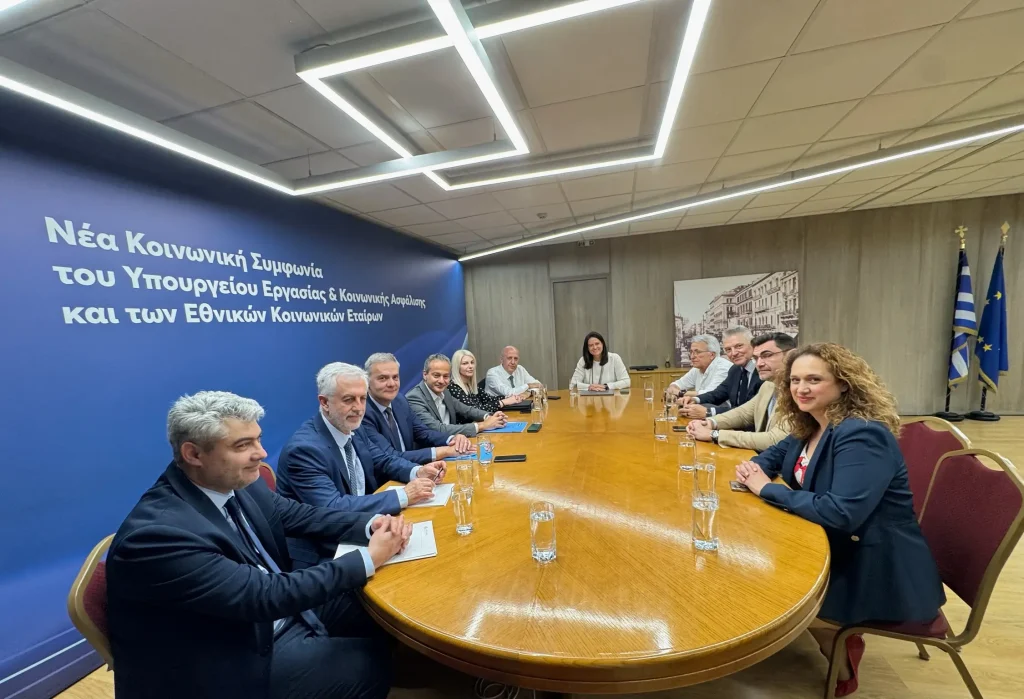 Μισθοί: Θα μαθαίνεις (υποχρεωτικά) με πόσα θα αμοίβεσαι πριν από τη συνέντευξη – Τι αλλάζει