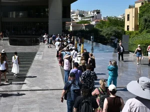 Μουσείο Ακρόπολης: Εικόνες που θύμισαν… εγκαίνια – Τι συνέβη