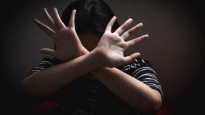 Θεσσαλονίκη: Συνελήφθη 43χρονος μετά από καταγγελία ότι επιχείρησε να χτυπήσει την 9χρονη ανιψιά του με λουρί σκύλου