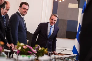 Στο τραπέζι νέα μείωση του ΕΝΦΙΑ – Δείτε ποιους “πιάνει”