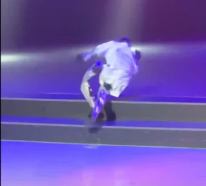 Viral βίντεο: Ρομπότ πήγε να χορέψει το «Billie Jean» του Michael Jackson και… έπεσε