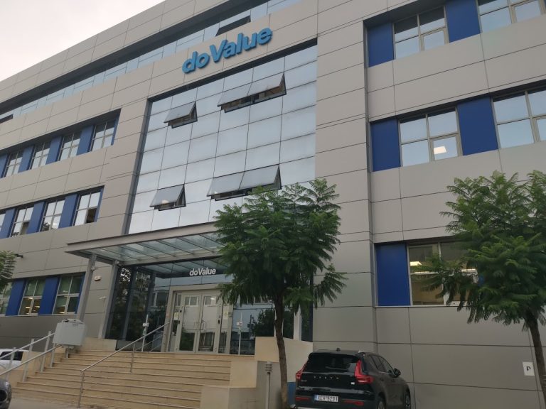 DO VALUE: Καμπάνα 200.000 ευρώ για τα τηλεφωνήματα σε οφειλέτη
