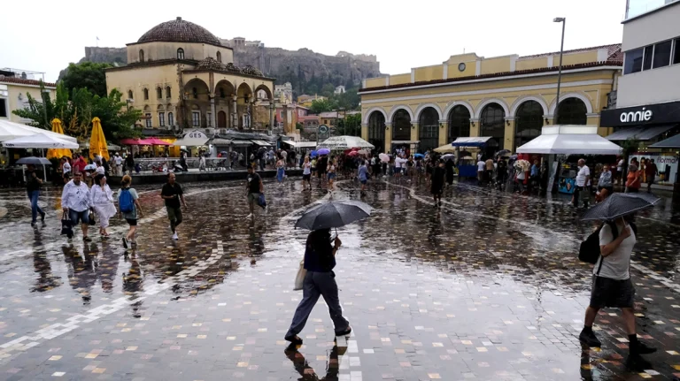 Βροχή στην Αθήνα αυτή την ώρα! Που θα εκδηλωθούν καταιγίδες
