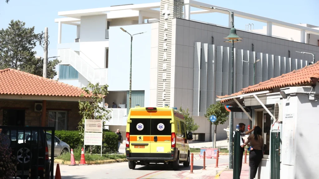 Τριήμερο πένθος στην Ηλιούπολη για τον θάνατο της 17χρονης