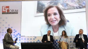 Γράφει την αυτοβιογραφία της η Ντόρα Μπακογιάννη – Πότε θα κυκλοφορήσει