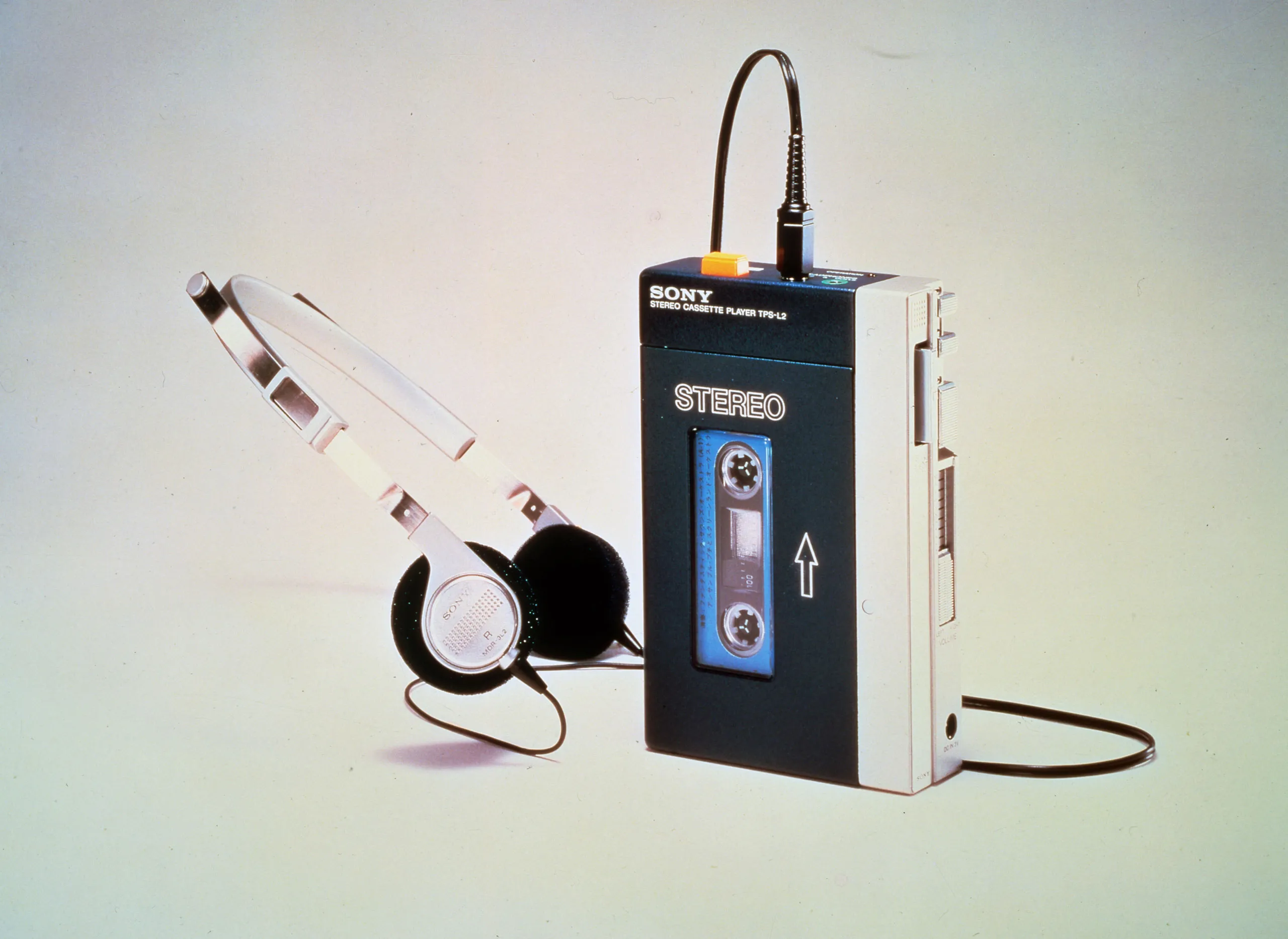 Το Walkman της Sony αλλάζει για πάντα τον τρόπο που ακούμε μουσική