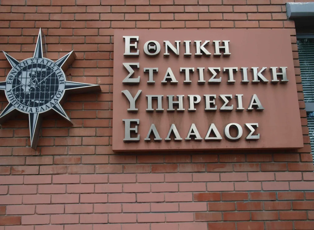 ΕΛΣΤΑΤ: Ξεκινά μεγάλη έρευνα σε 8.465 φορτηγά με τη συμμετοχή 600 ιδιωτών συνεργατών