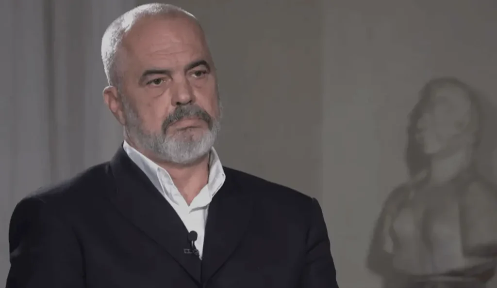 Σάλος στην Αλβανία: AI βίντεο δείχνει τον Έντι Ράμα να φορά μίνι φούστα και γόβες